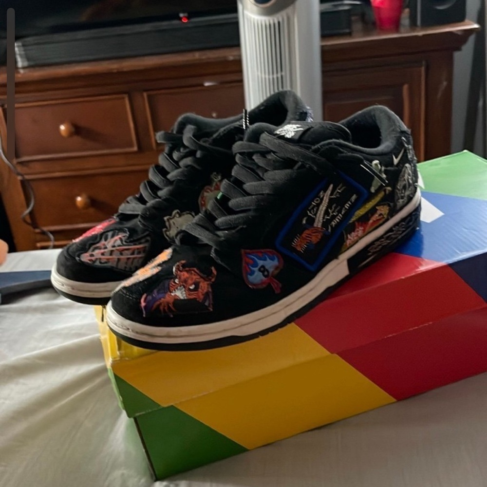 Nike SB “ Neckface “size 6.5